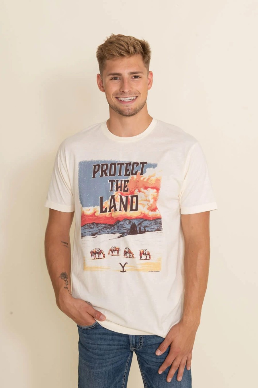 T-Shirts * | American Classics Yellowstone Protect The Land T-Shirt For Men In Cream | 501 Natural